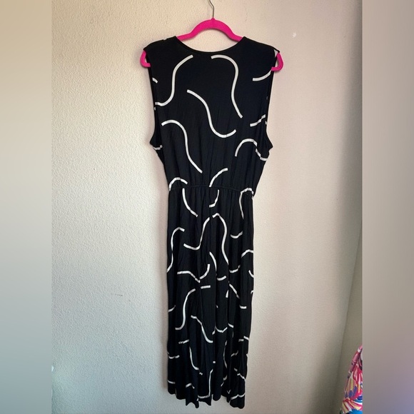 Amour Vert Black and White Wave Pattern “Olive” Viscose Knot Front Midi Dress 2X - Picture 9 of 11